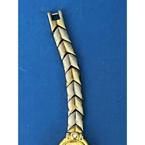 Vintage Womens Sergio Valente Quartz Watch Women's New battery Gold tone diamond - Picture 5 of 8
